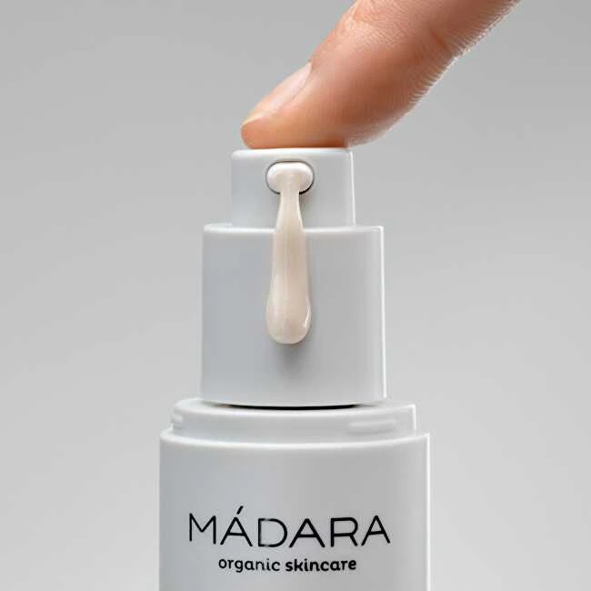 Mádara Madara Botanic Niacinamide Serum 5in1 veido serumas visiems odos tipams, 30 ml