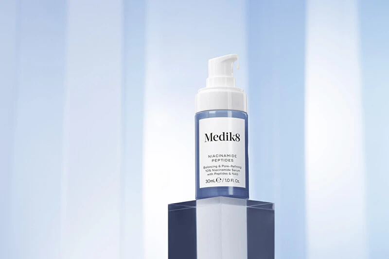 Medik8 NIACINAMIDE PEPTIDES Balancing & Pore-Refining 10% Niacinamide Serum 30 ml