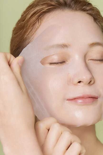 Vienkartinė veido kaukė Mizon Cicaluronic Vanduo Fit Mask, su azijine centele ir hialurono rūgštimi, intensyviai drėkinanti, 24 g