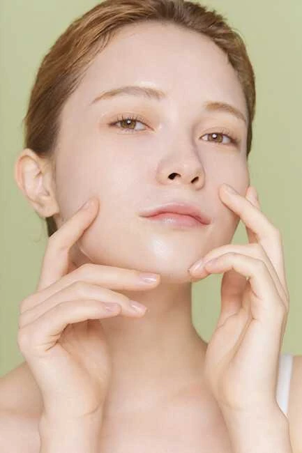 Vienkartinė veido kaukė Mizon Cicaluronic Vanduo Fit Mask, su azijine centele ir hialurono rūgštimi, intensyviai drėkinanti, 24 g
