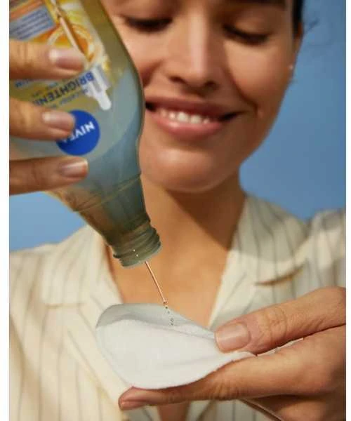 Nivea Šviesinamasis micelinis vanduo su serumu. Šviesinamasis micelinis vanduo 400 ml.