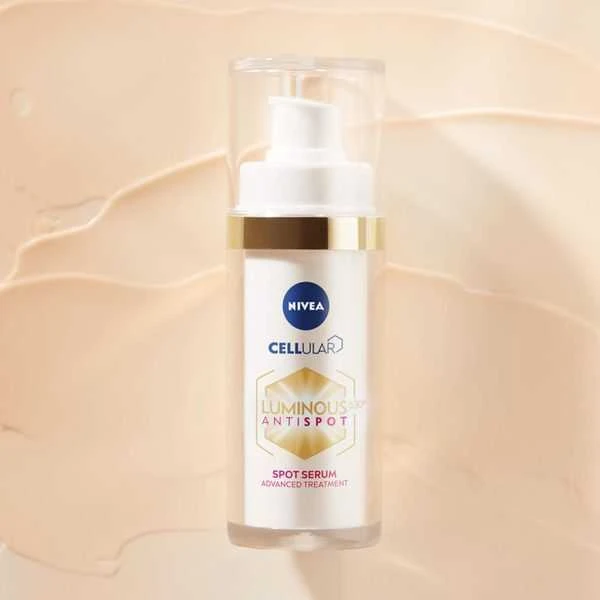 Nivea „Cellular Lumino“ odos priežiūros dovanų rinkinys nuo spuogų