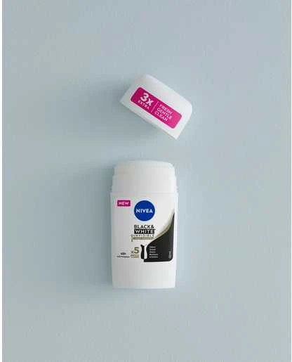 Nivea Juodas & Baltas Invisible Silky Smooth Antiperspirant moterims, 50 ml