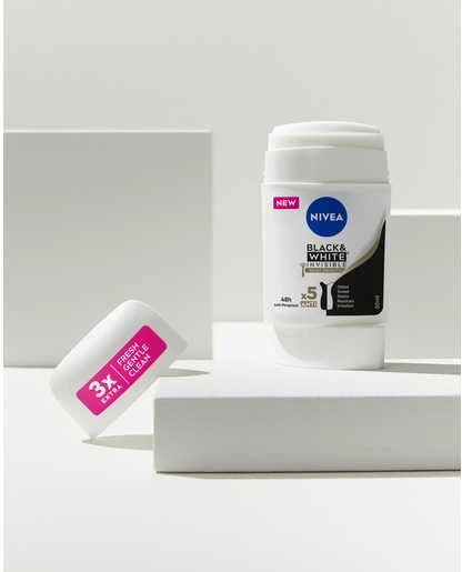 Nivea Juodas & Baltas Invisible Silky Smooth Antiperspirant moterims, 50 ml