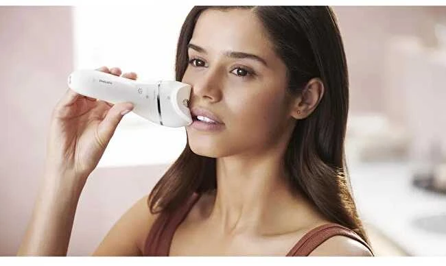 Philips Series 8000 „Wet & Dry“ epiliatorius BRE710/00