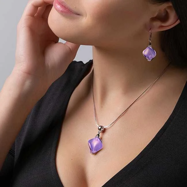 Romantiškas paslėptos aistros vėrinys su violetiniu „Lampglas“ perlu NCH3/CHI