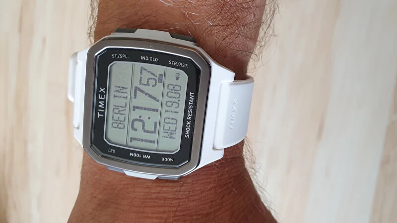 Timex Command TW5M29100