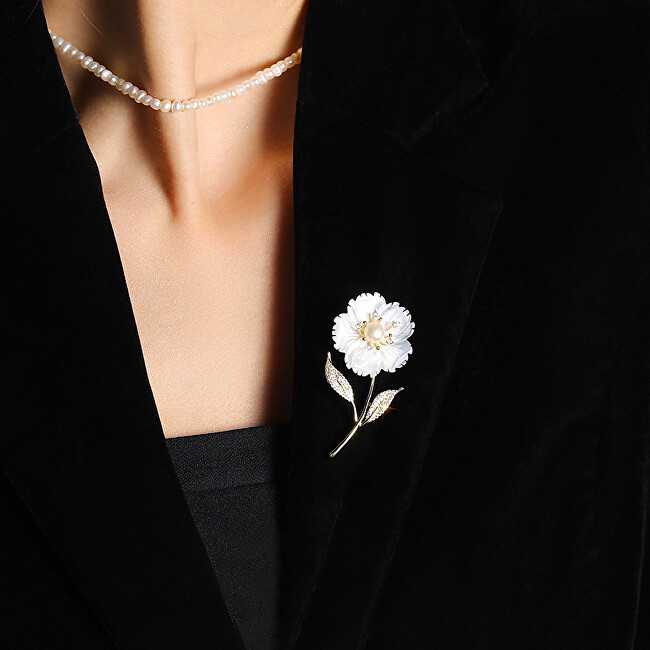 Troli Brooch with genuine pearl in flower and rhinestones Gold