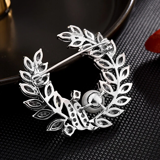 Troli Brooch with synthetic pearl and crystals