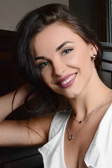 Troli Dvigubas karoliai su plieniniais pakabukų žiedais