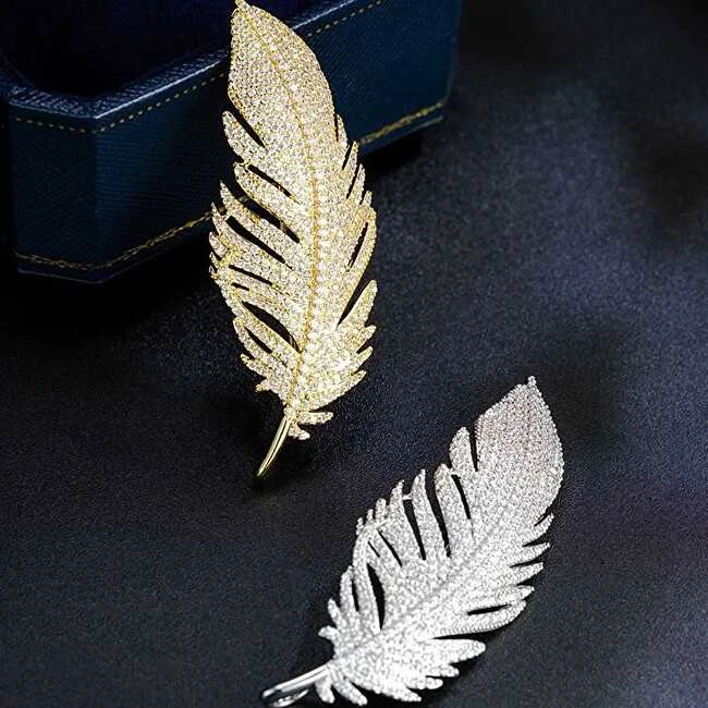 Troli Elegantiška paauksuota blizganti sagė Peříčko Gold