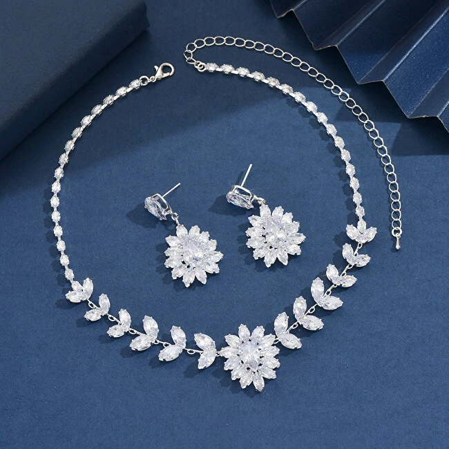 Troli Jewelry set with zircons Flower (pakabukas, earrings)