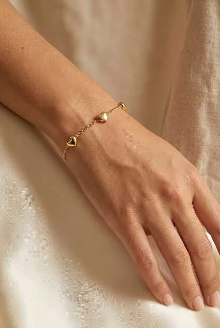 Victoria Walls Auksuota apyrankė su širdelėmis Vaelisse Gold VWB260689G