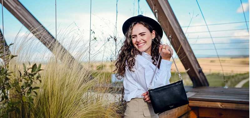 Vuch Moteriškas Lylann Juodas Crossbody krepšys