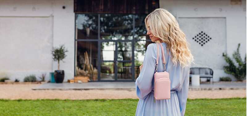 Vuch Dámská crossbody peněženka Rosia Light Rožinė