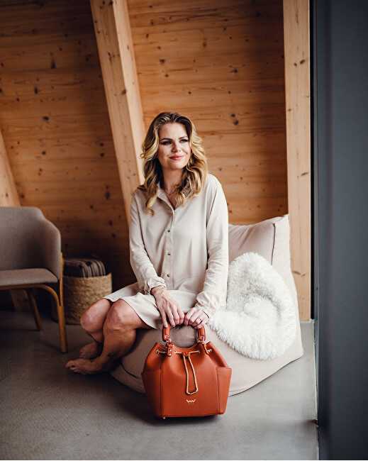 Vuch Moteriška rankinė Vega Brown