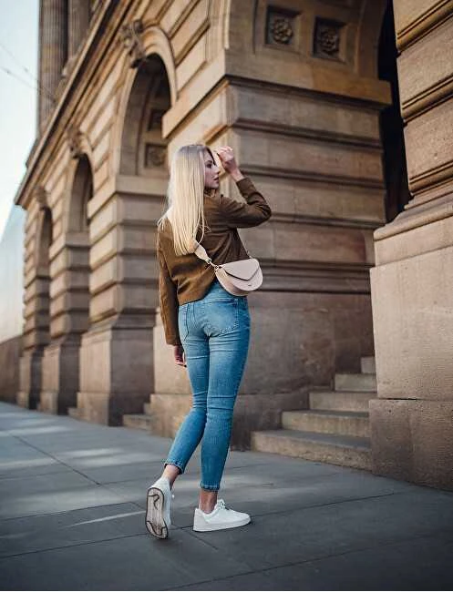 Vuch Dámská ledvinka Tricia Creme