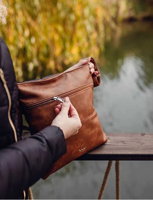Vuch Moteriška kryžminė rankinė Prisco Brown