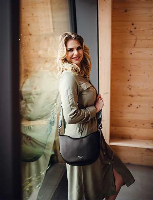 Vuch Moteriška rankinė Carys Juodas Banana Bag