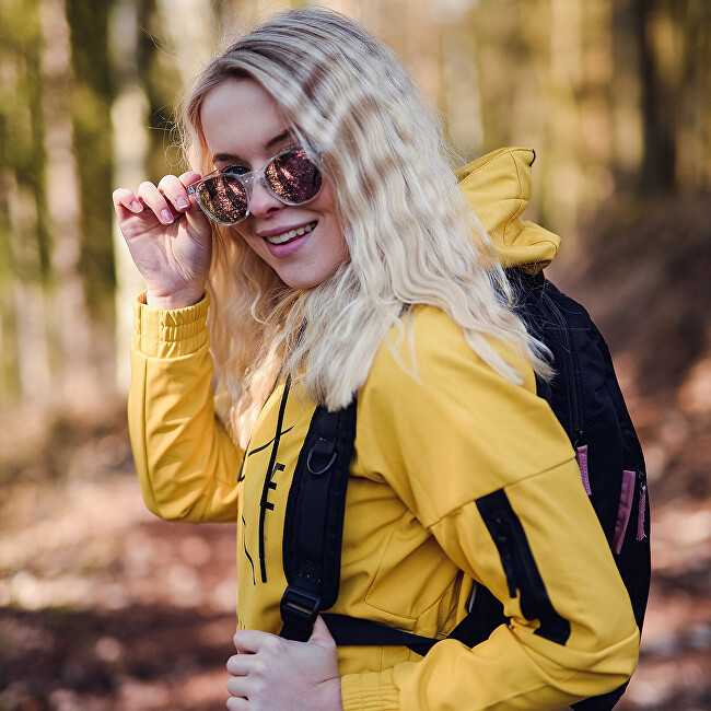 Vuch Tessa