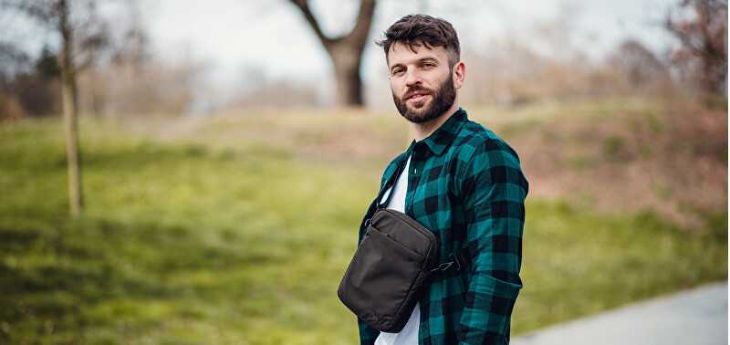 Vuch Vyriškas kryžminis krepšys Arllo Juodas