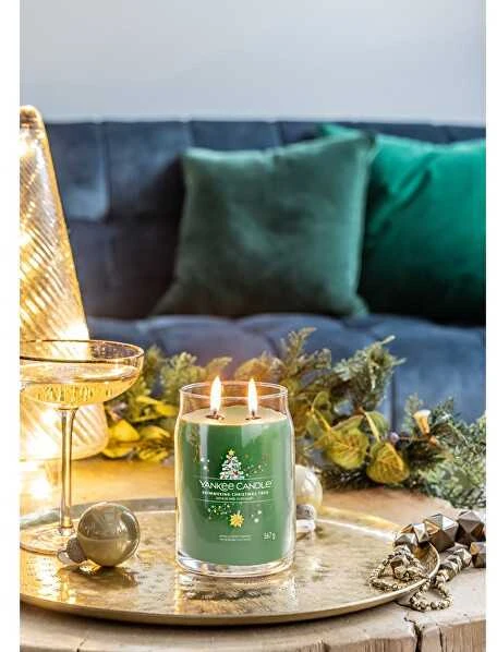 Yankee Candle Aromatinė žvakė (Shimmering Christmas Tree), 567 g