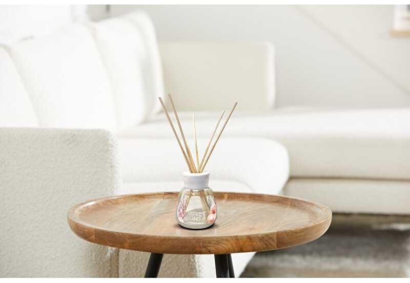 Yankee Candle Replacement refill for the aroma diffuser Signature Rožinė Sands Reed 200 ml