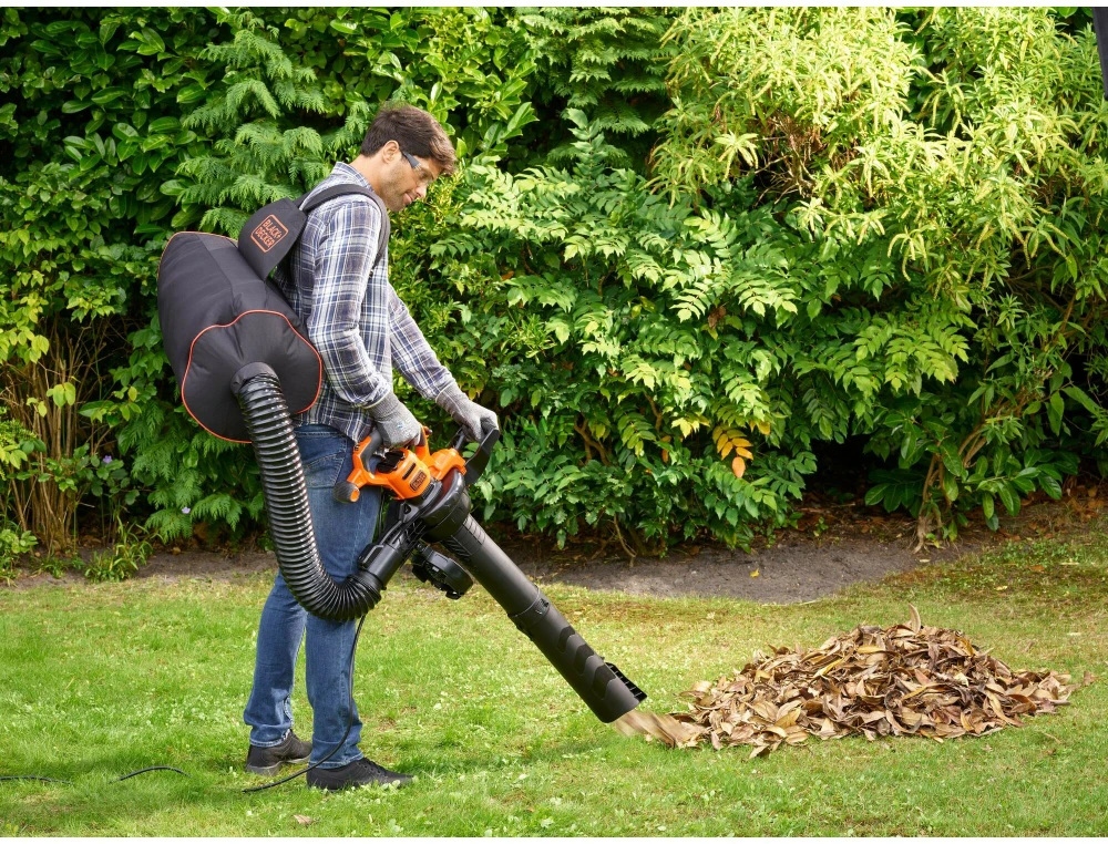 Black & Decker lapų pūstuvas - siurblys BEBLV300 3000W