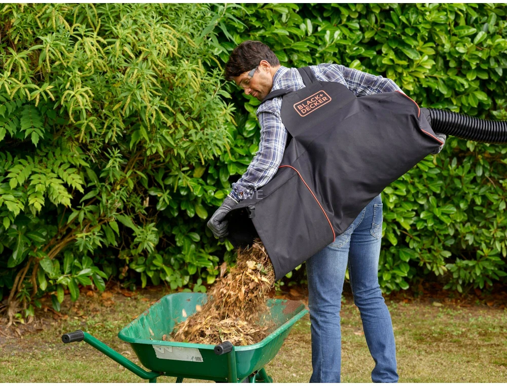 Black & Decker lapų pūstuvas - siurblys BEBLV300 3000W