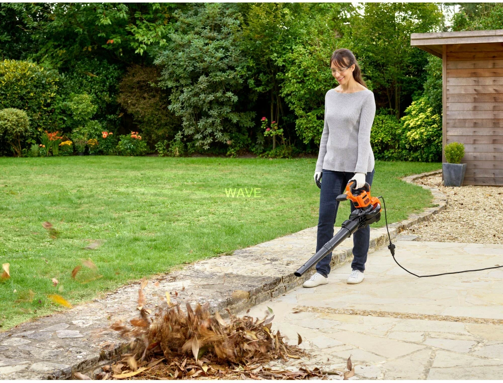 Black & Decker lapų pūstuvas - siurblys BEBLV300 3000W