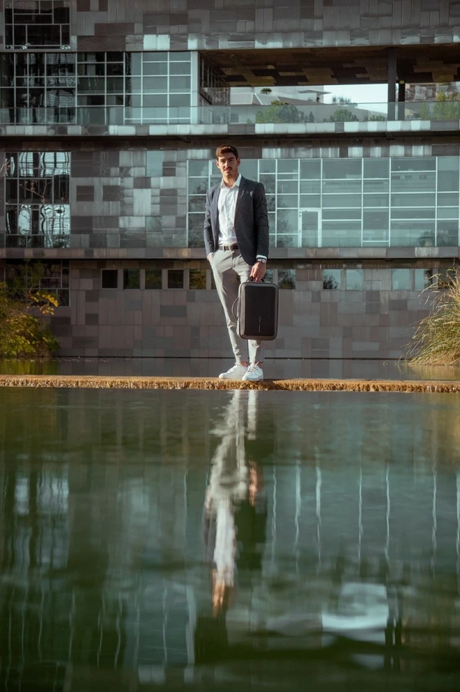 XD Design Kuprinė nuo vagystės BOBBY BIZZ 2.0 Pilkas