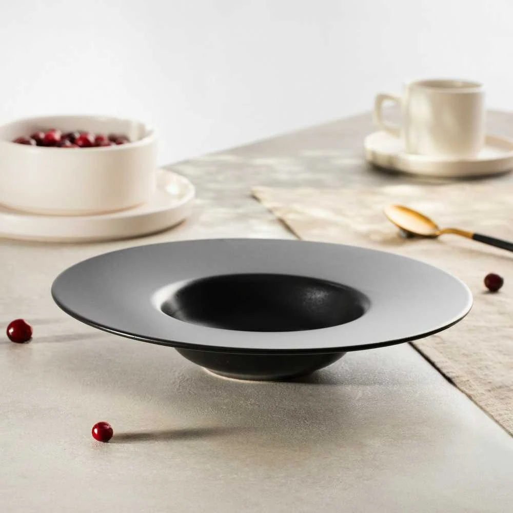 Plate Homla FAMELIO Juodas for pasta, 28 cm