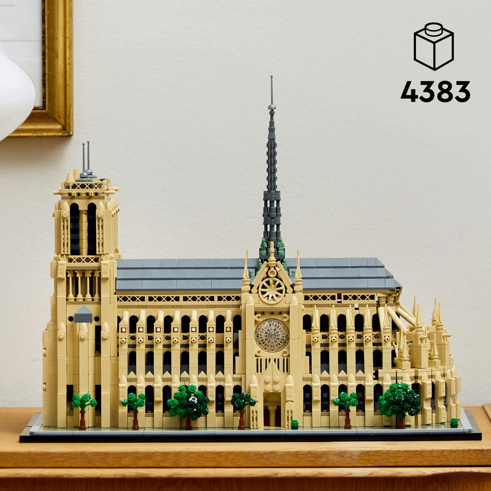 LEGO® Architecture Paryžiaus Notre-Dame (21061)