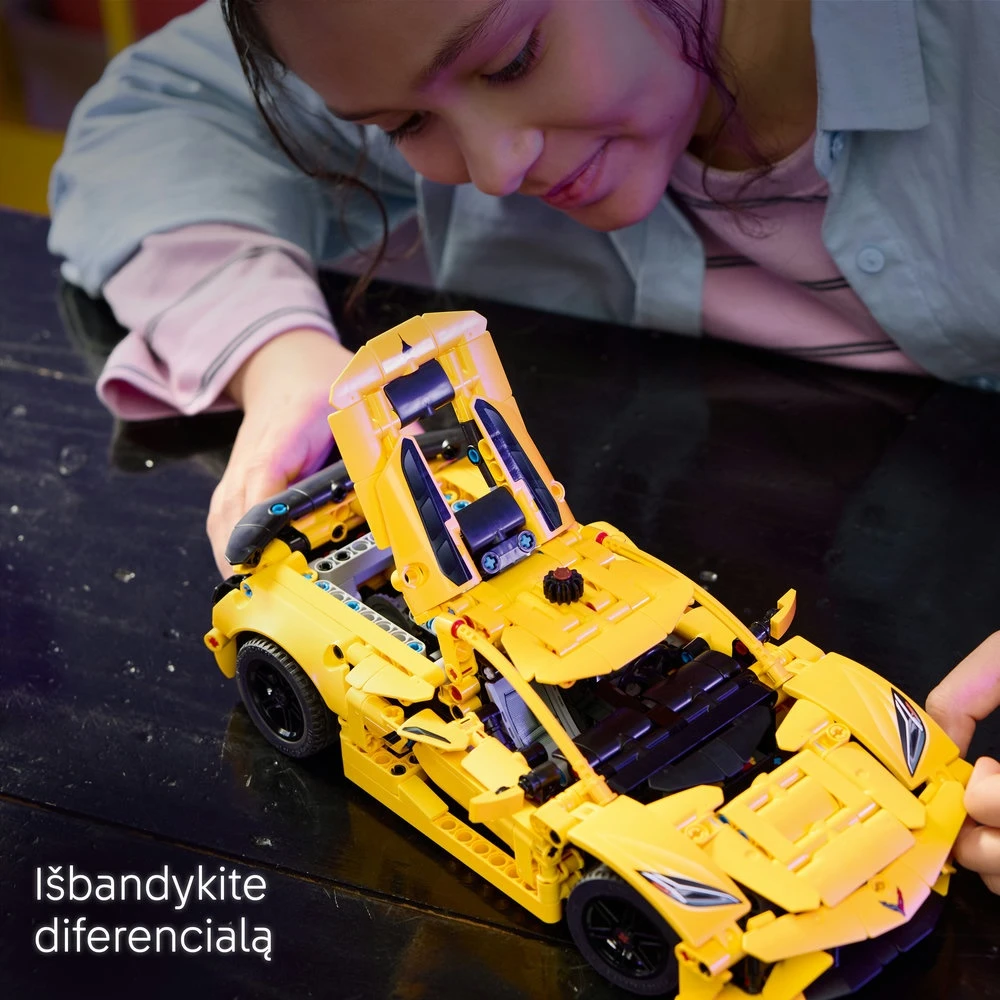 LEGO® Technic Chevrolet Corvette Stingray modelis 42205
