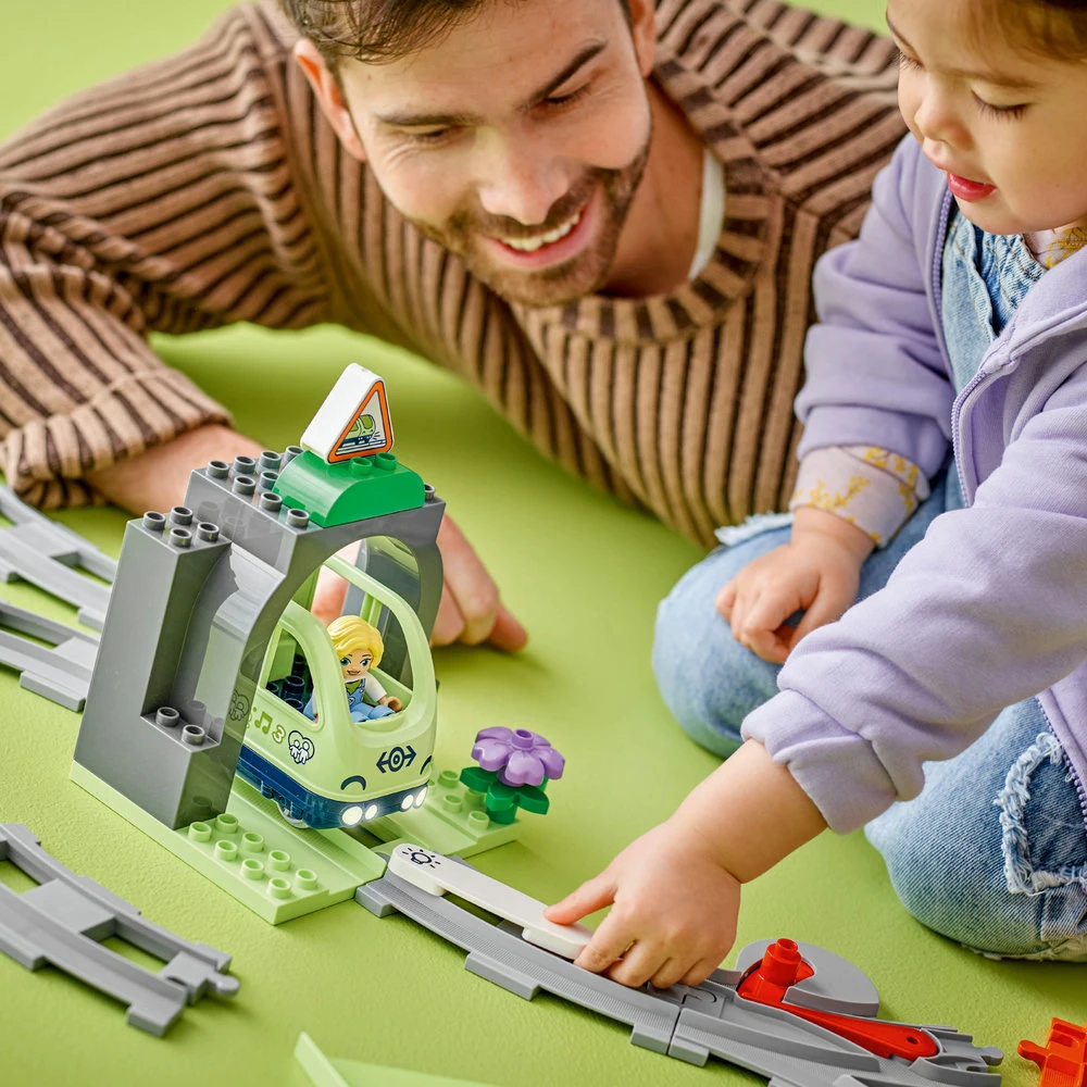 LEGO® DUPLO Traukinuko tunelio ir bėgių papildomas rinkinys (10425)
