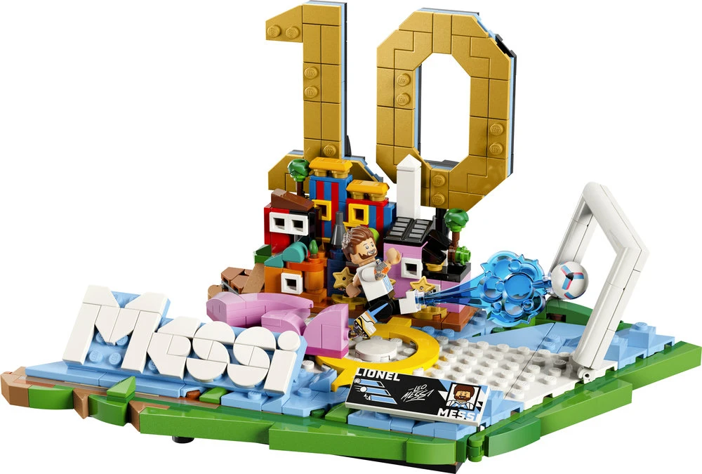 LEGO® Editions Lionel Messi – svarbiausi futbolo įvykiai, dekoro konstravimo rinkinys vaikams, 43011