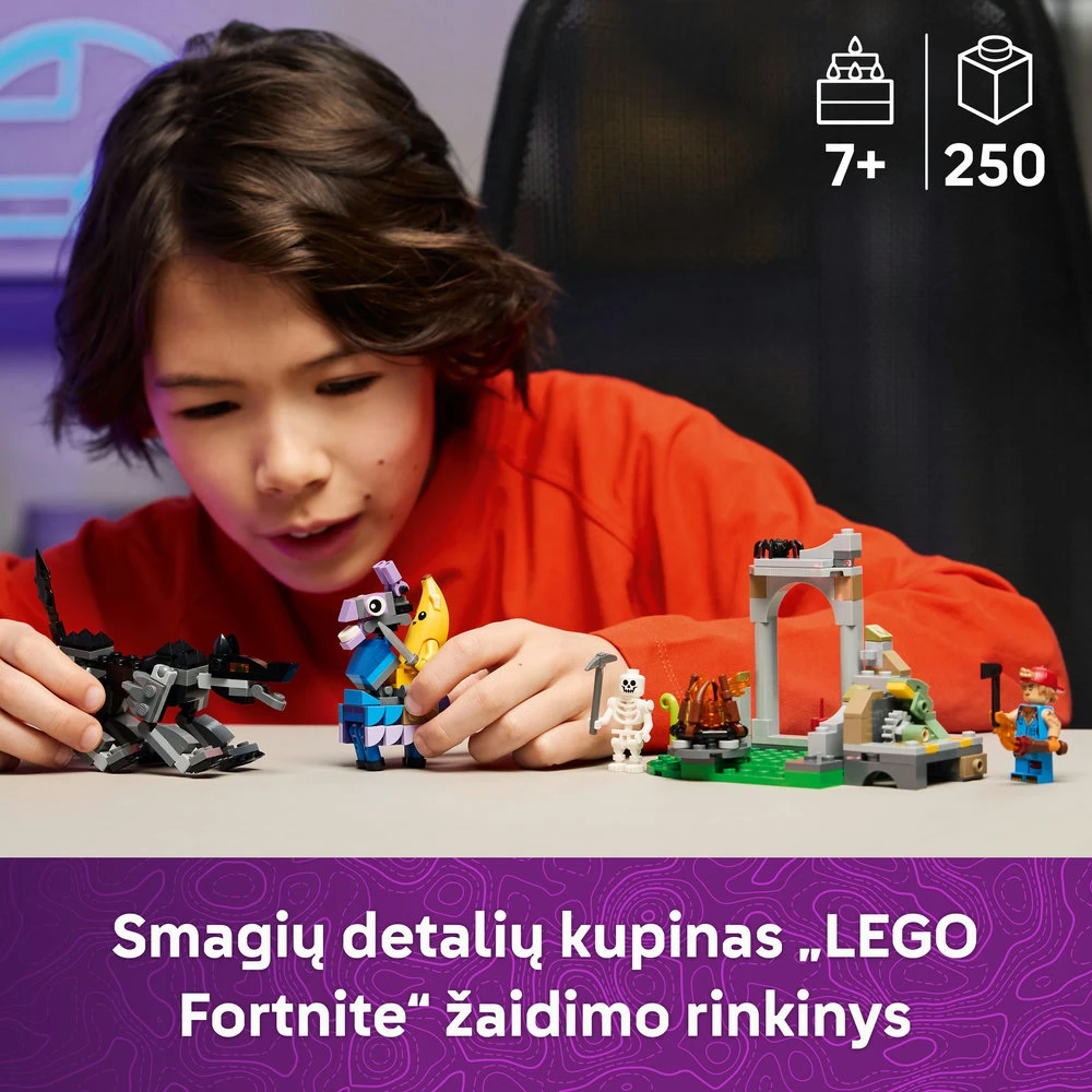 LEGO® Fortnite® Peely ir Sparkplug stovykla Rinkinys 77075