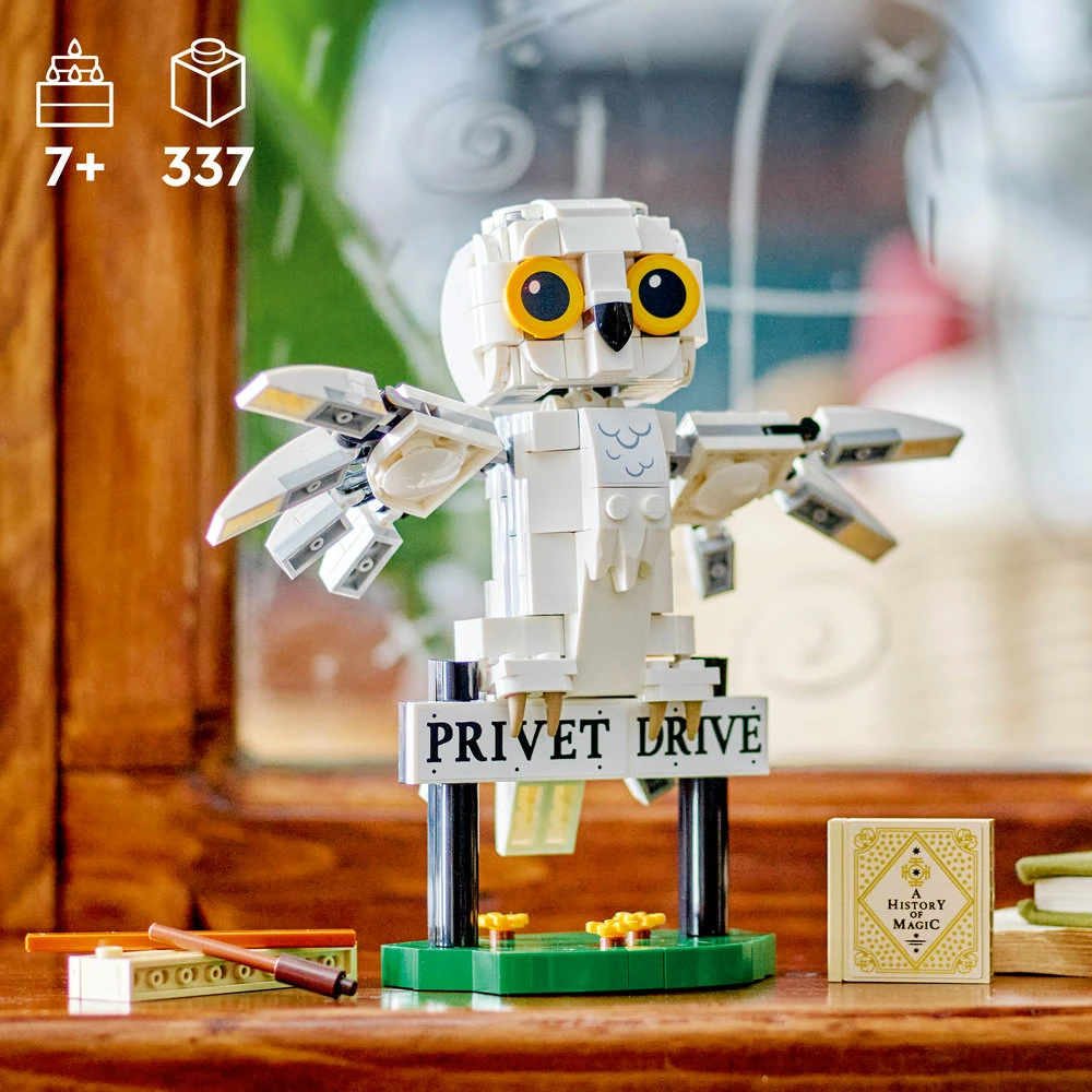 LEGO® Harry Potter Hedviga ketvirtame Ligustrų gatvės name (76425)