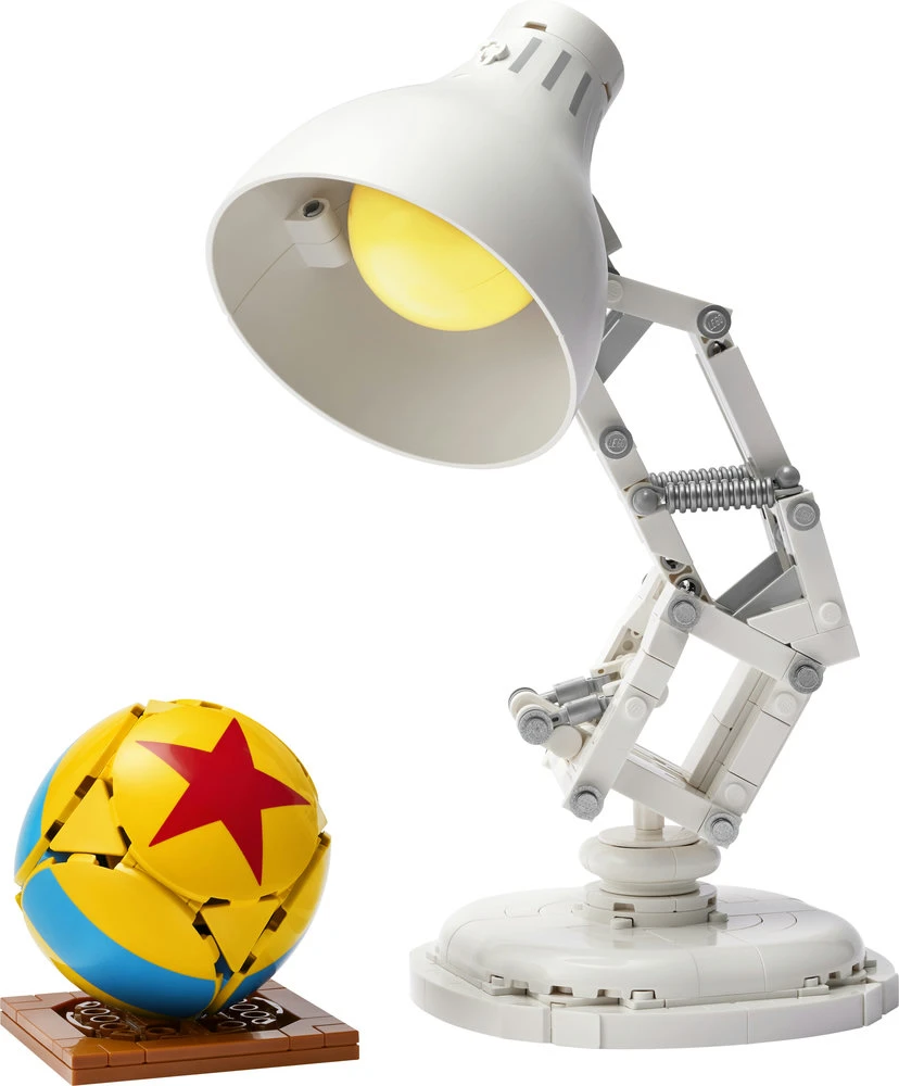 LEGO® Ideas | Disney Pixar Luxo Jr. modelis eksponuoti 21357