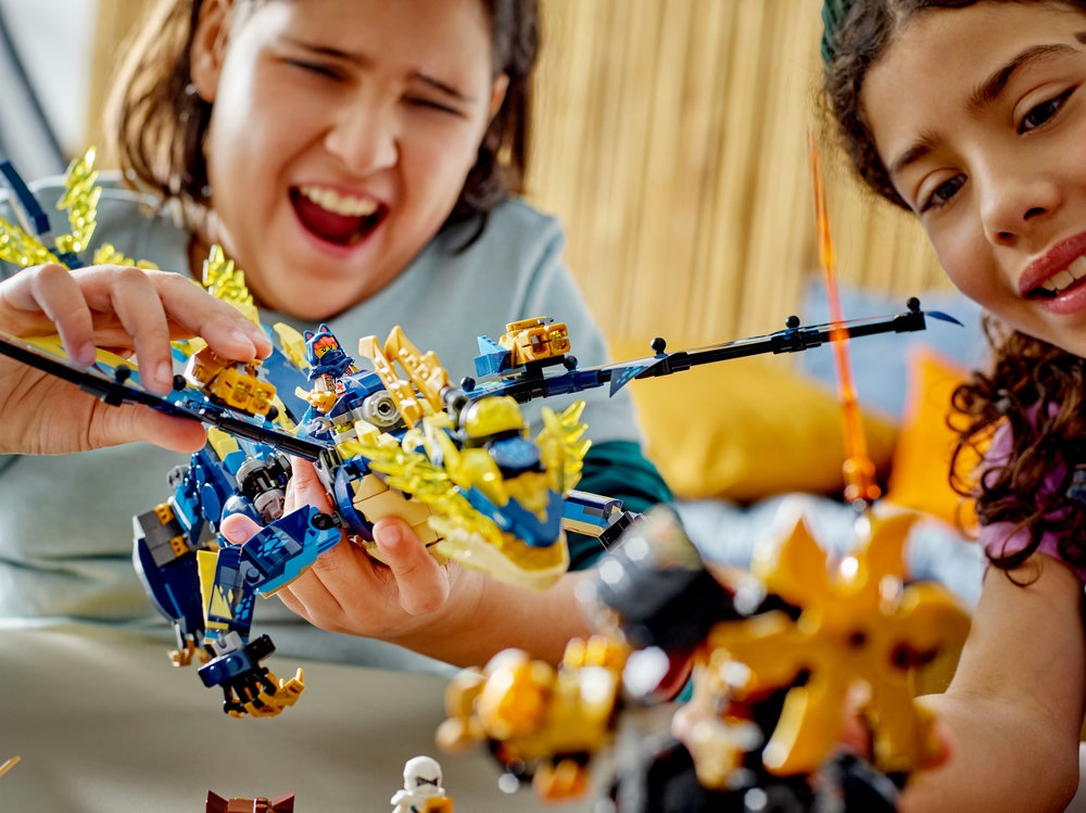 LEGO® Ninjago Stichijų drakonas prieš Imperatorės robotą (71796)