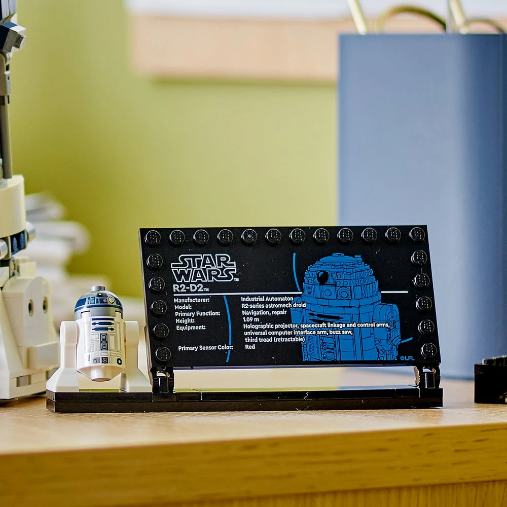 LEGO® Star Wars R2-D2™ (75379)