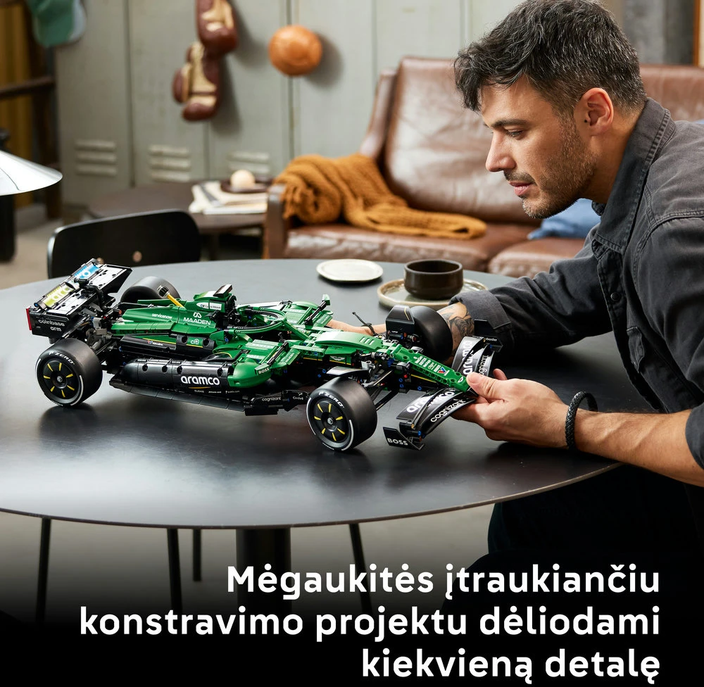 LEGO® Technic F1® bolidas „Aston Martin Aramco AMR25“ 42240