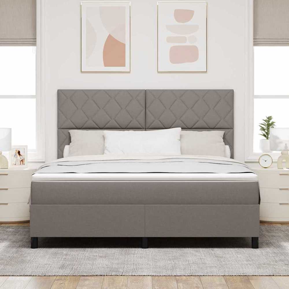 Kiemas lova su LED juostelėmis Tortora 180 x 200 cm audinys
