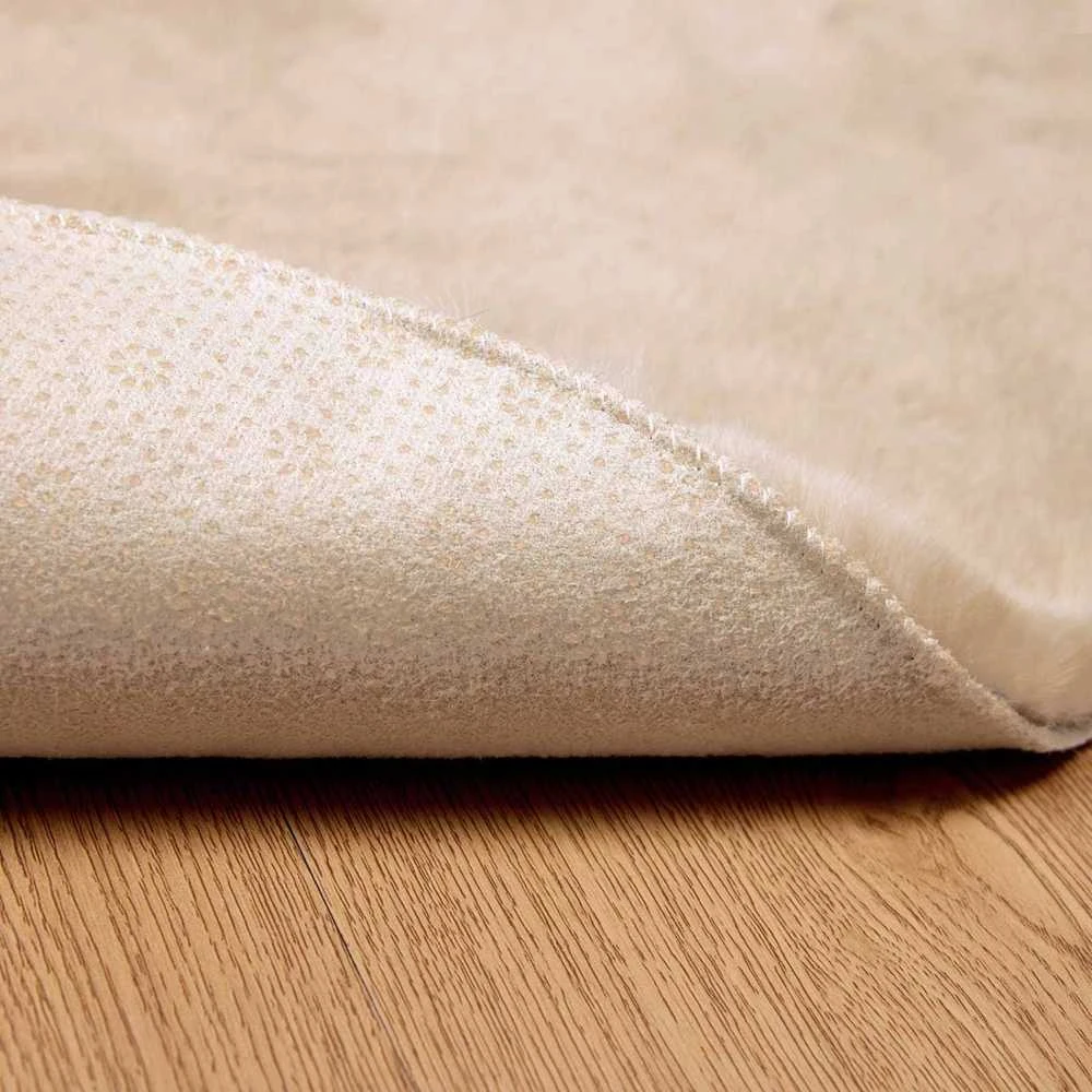 Neslystantis kilimas iš dirbtinio triušio kailio OLITE Taupe
