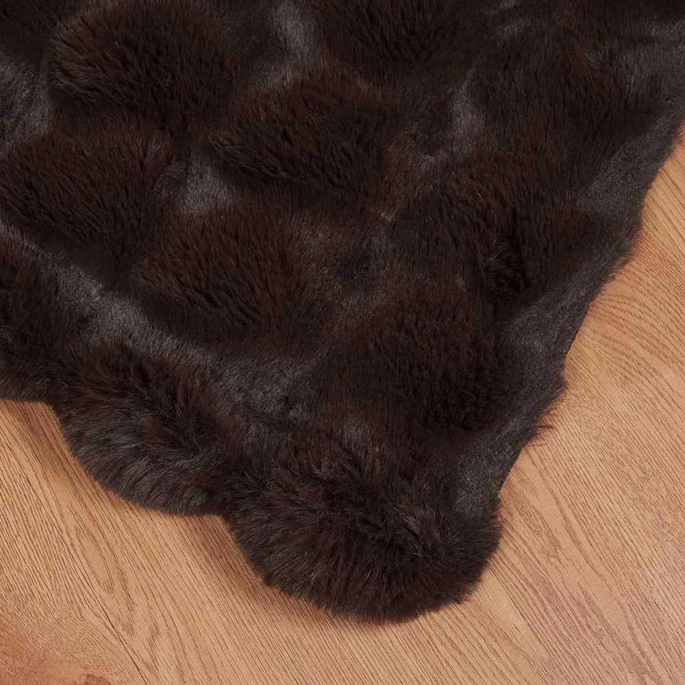 Neslystanti antklodė iš dirbtinio triušio kailio Olite 4 vnt.