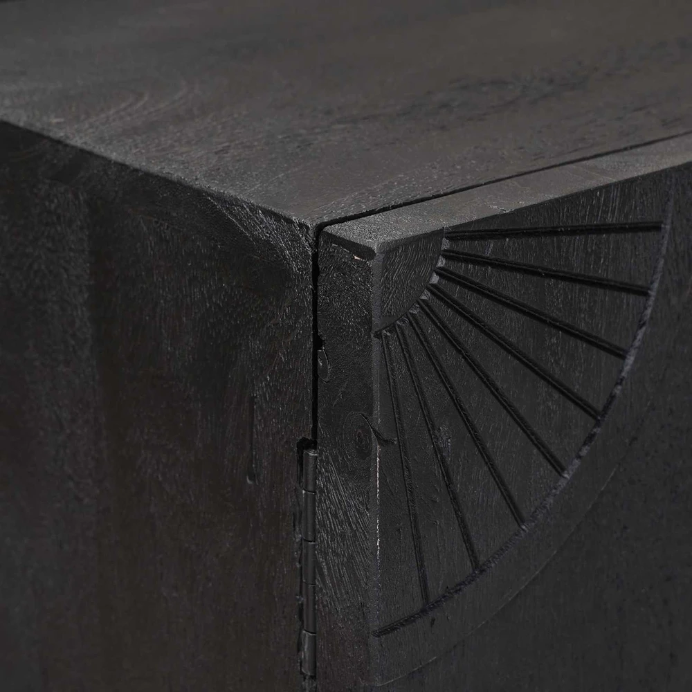 Kabalas Juodas 105 x 30 x 68 cm