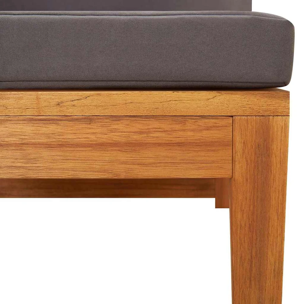 Kampinė sofa su tamsiai pilkomis pagalvėlėmis, akacijos masyvas