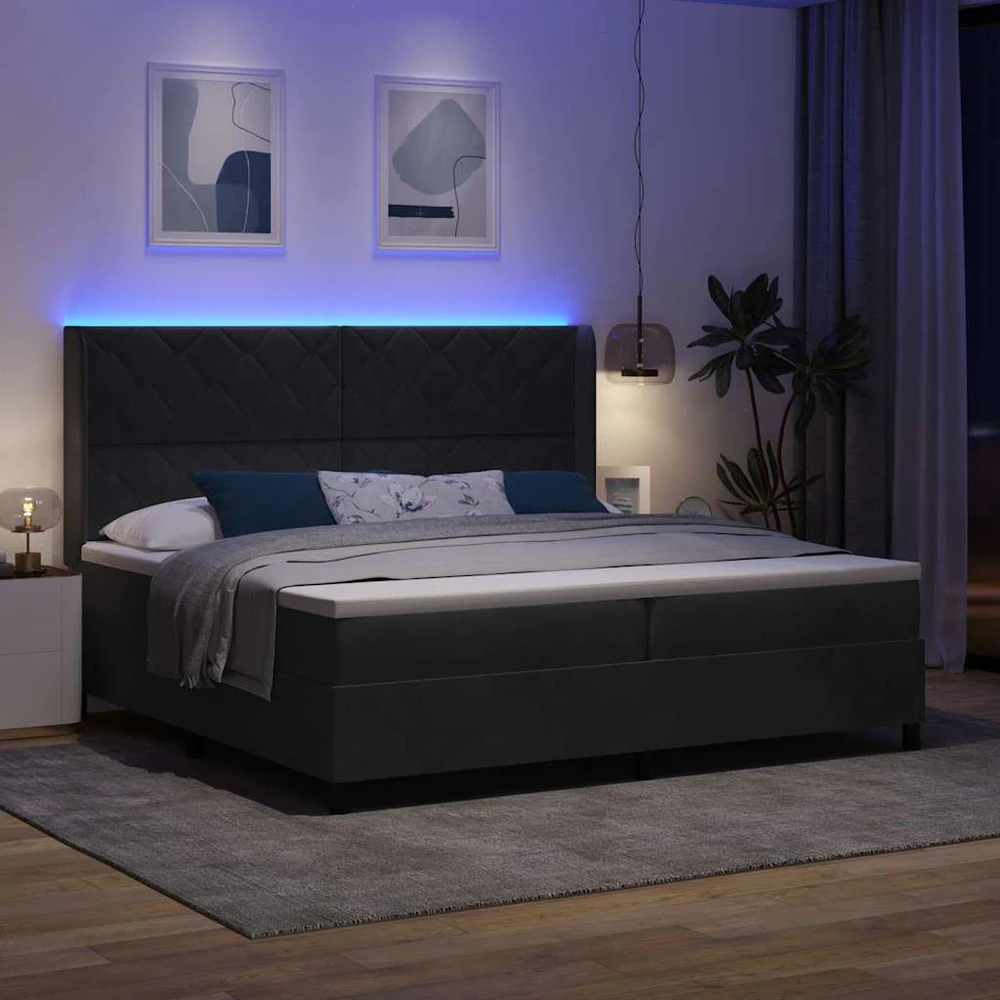 Kiemas lova su LED juostelėmis Juoda 200 x 200 cm Aksomas