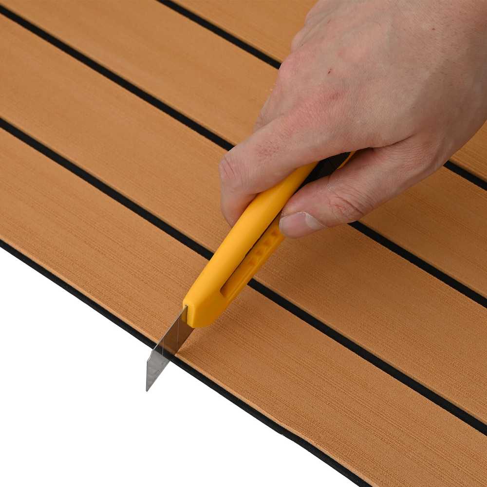 laivo grindys savaime klijuojančios rudos ir juodos 240x60 cm EVA putos