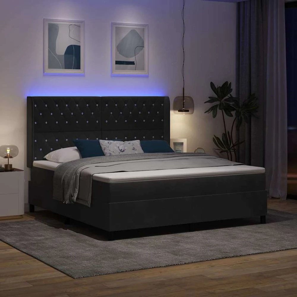 Kiemas lova su čiužiniu su LED Juoda 180 x 200 cm Aksomas